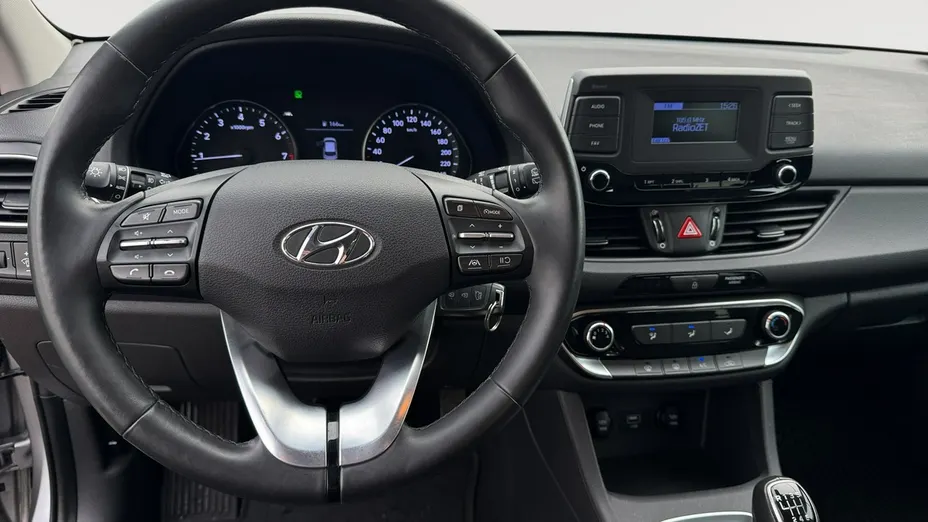 HYUNDAI i30 -