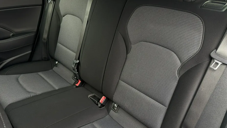 HYUNDAI i30 -