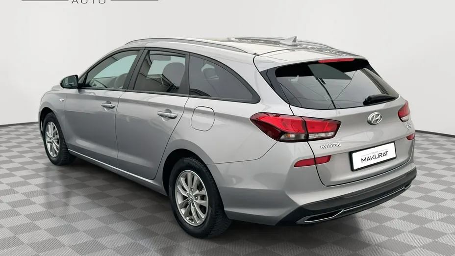HYUNDAI i30 -