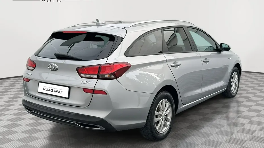 HYUNDAI i30 -