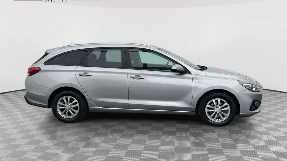 HYUNDAI i30 -