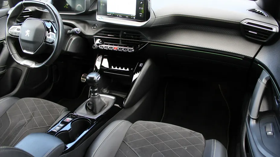 PEUGEOT 2008 -