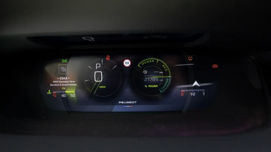 PEUGEOT 408 -