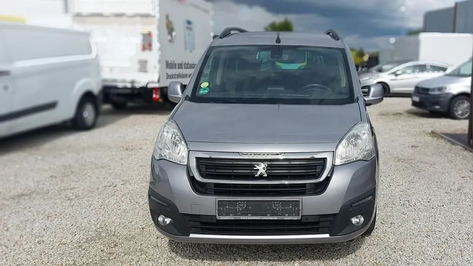 PEUGEOT Partner -