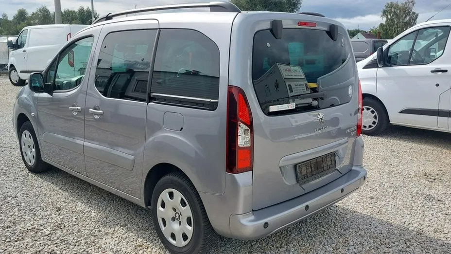 PEUGEOT Partner -