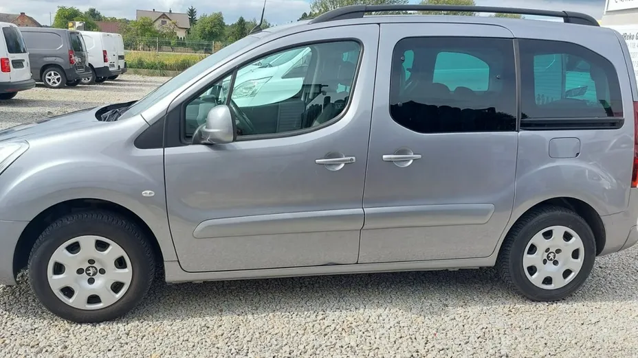PEUGEOT Partner -