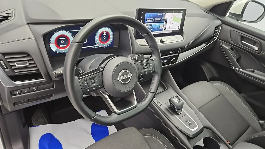 NISSAN Qashqai -