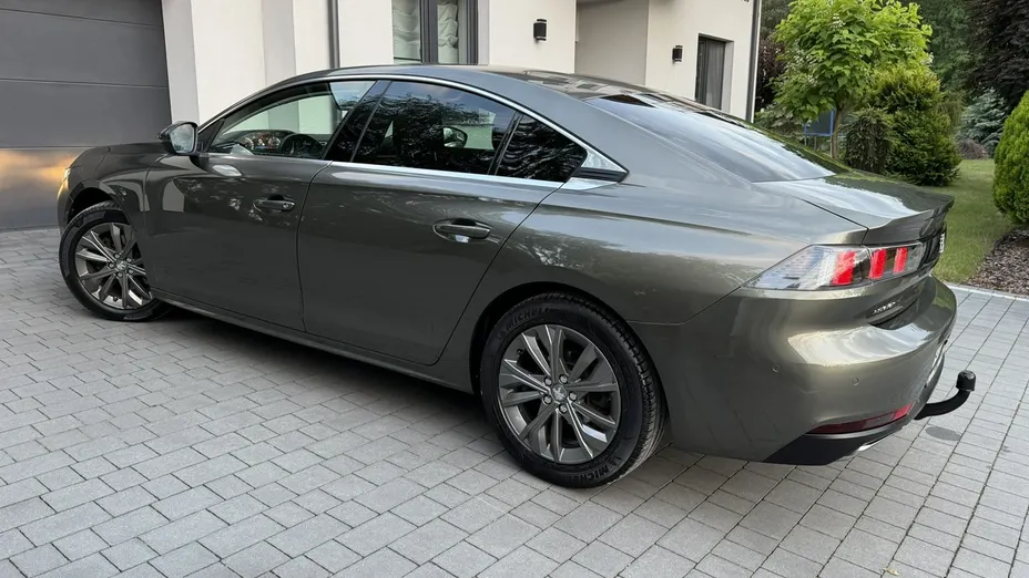 PEUGEOT 508 -