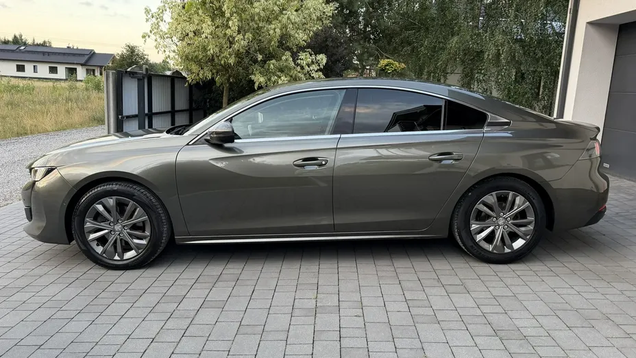 PEUGEOT 508 -