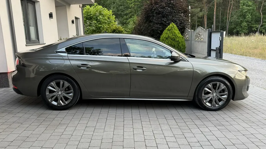 PEUGEOT 508 -