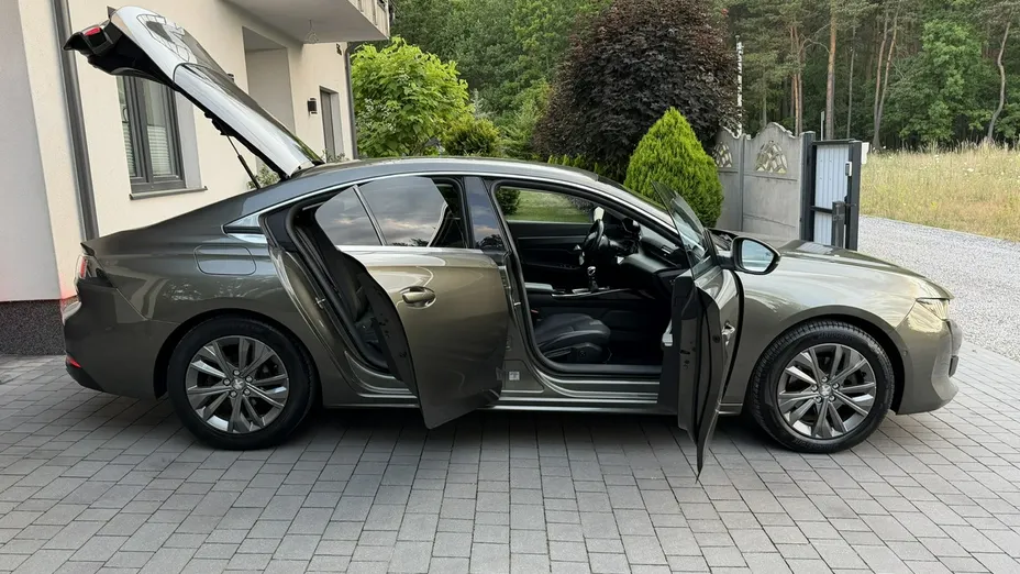 PEUGEOT 508 -