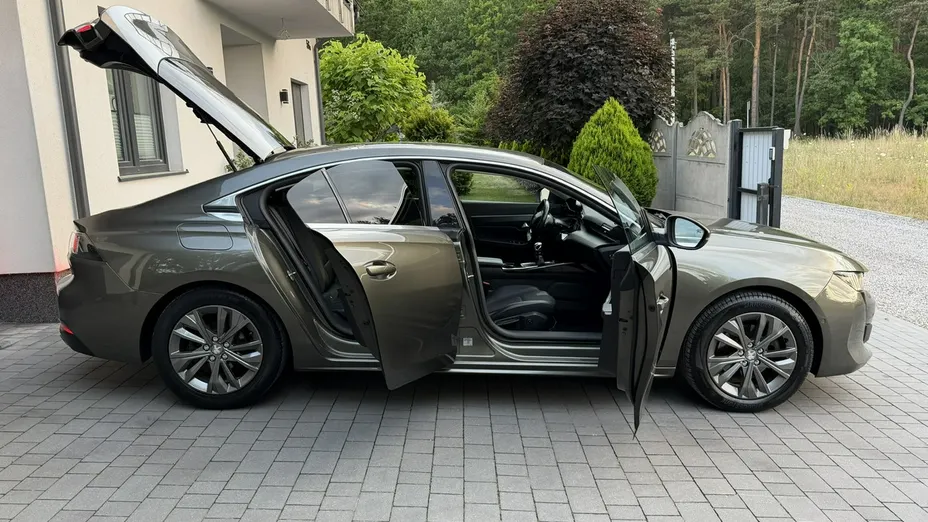 PEUGEOT 508 -