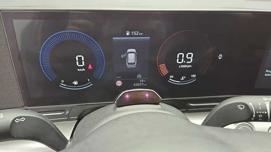HYUNDAI Kona -