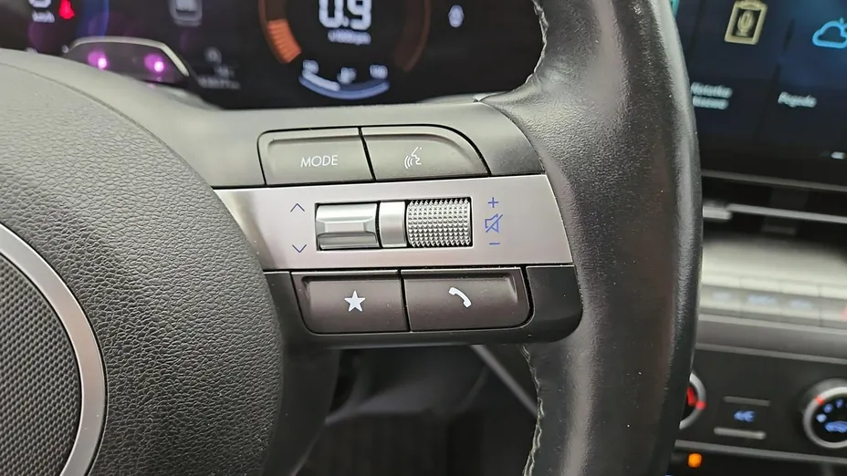 HYUNDAI Kona -