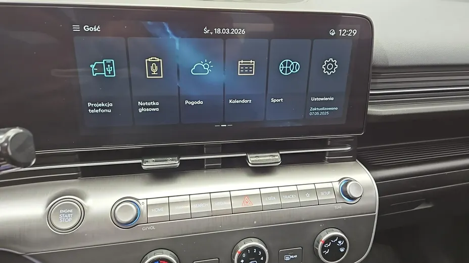HYUNDAI Kona -