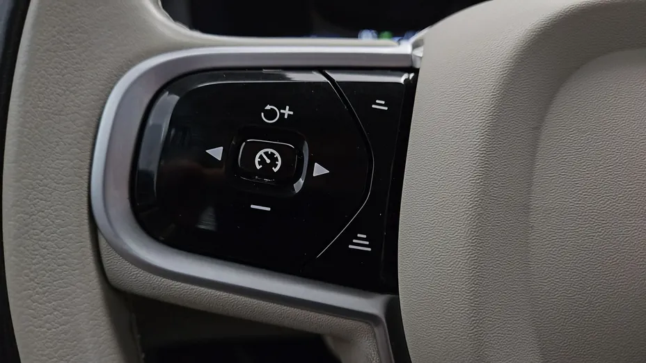 VOLVO S60 -