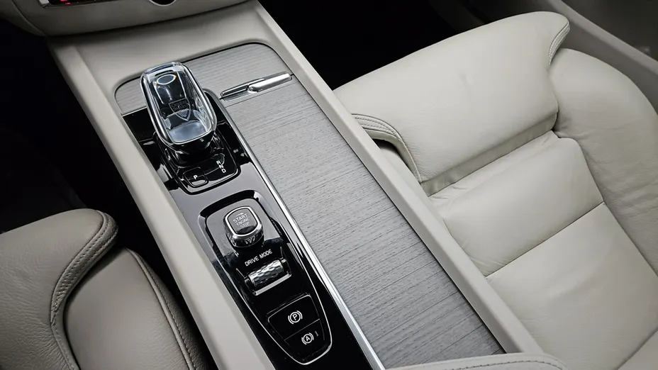 VOLVO S60 -