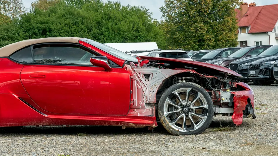 LEXUS LC -