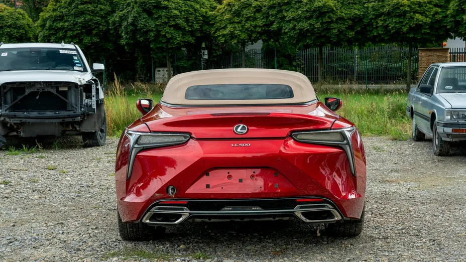 LEXUS LC -