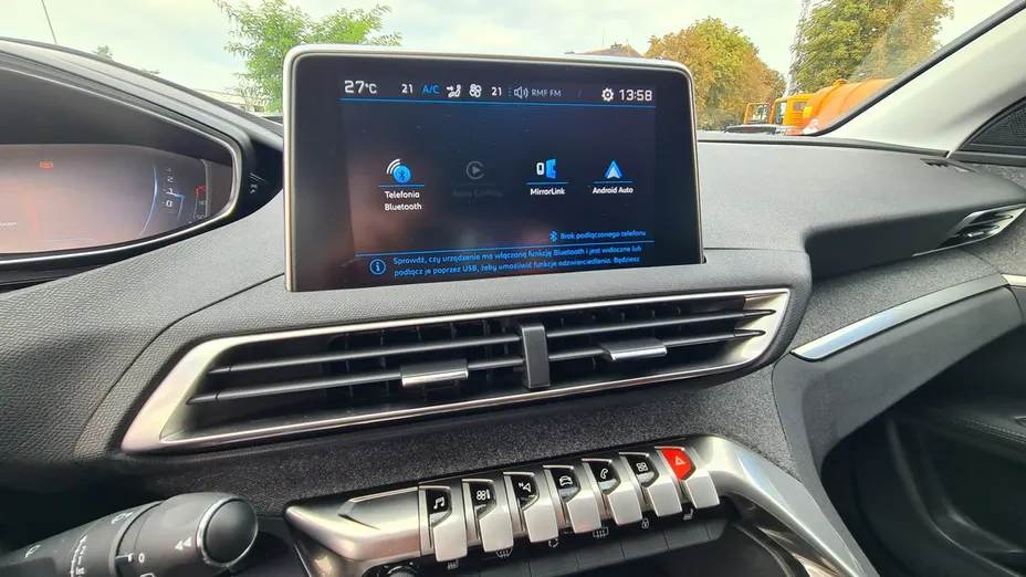 PEUGEOT 3008 -