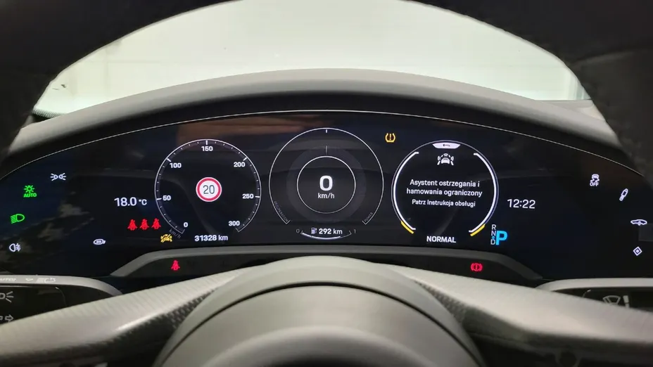 PORSCHE Taycan -