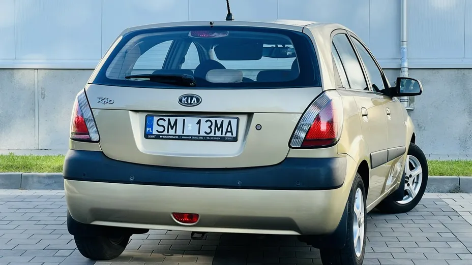 KIA Rio -