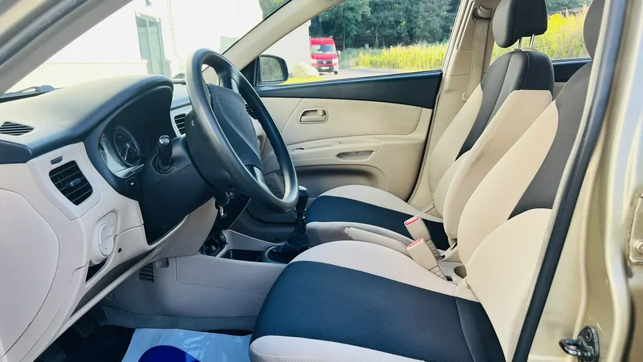 KIA Rio -