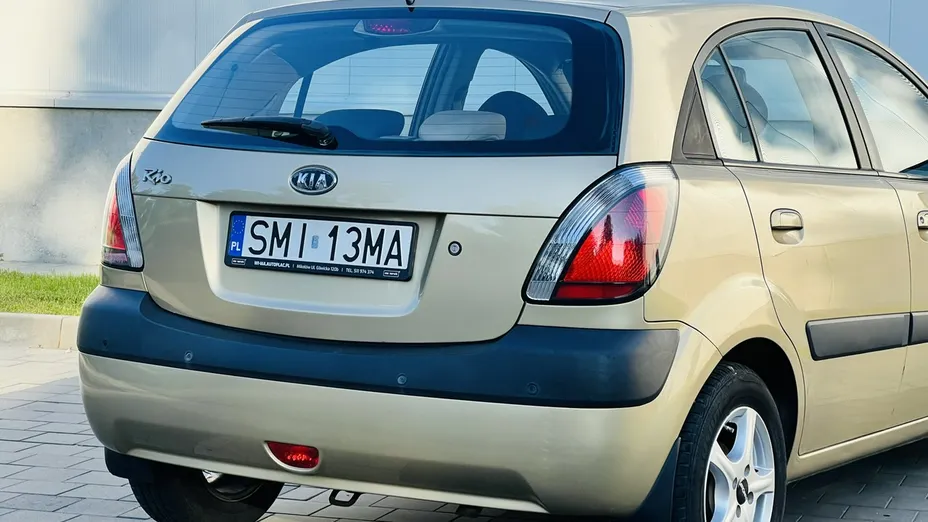 KIA Rio -