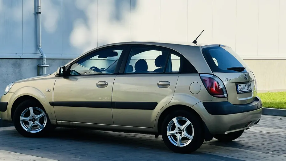 KIA Rio -