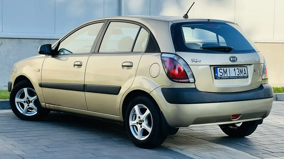 KIA Rio -
