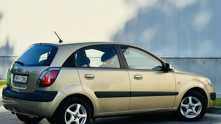 KIA Rio -
