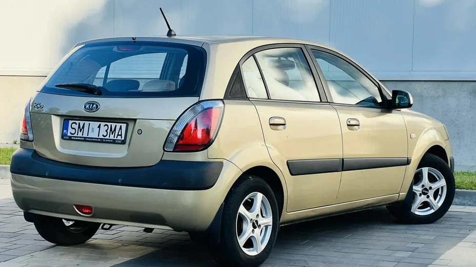 KIA Rio -