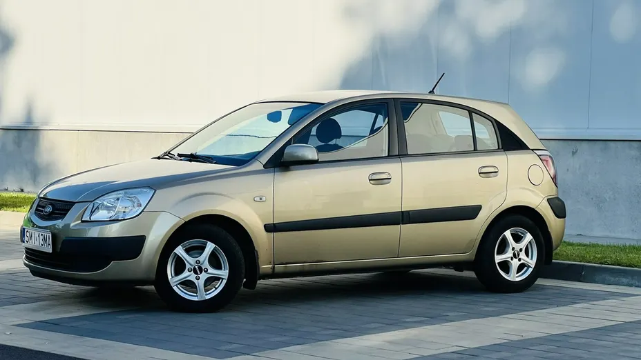 KIA Rio -