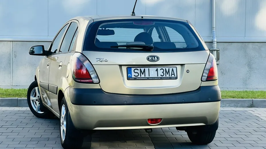 KIA Rio -