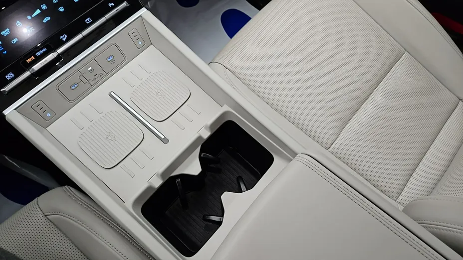 HYUNDAI Santa Fe -