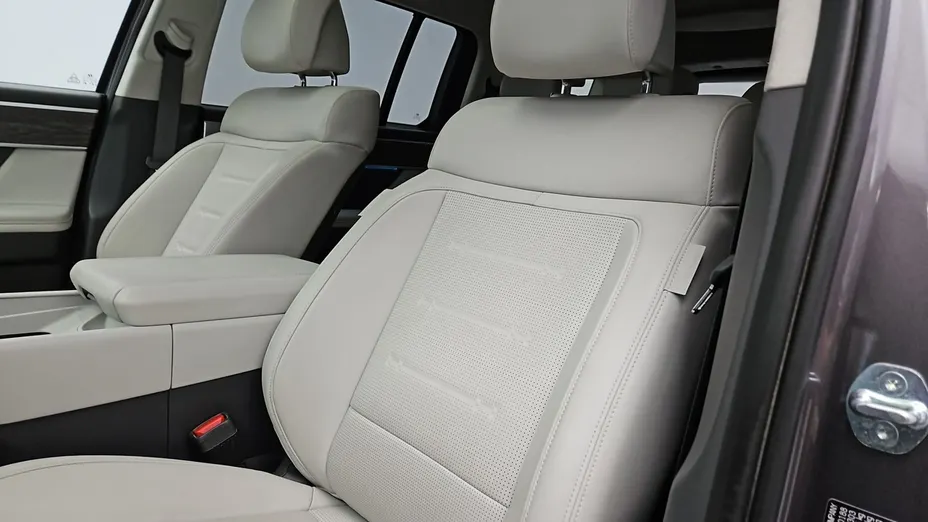 HYUNDAI Santa Fe -
