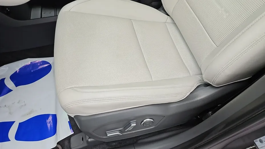 HYUNDAI Santa Fe -