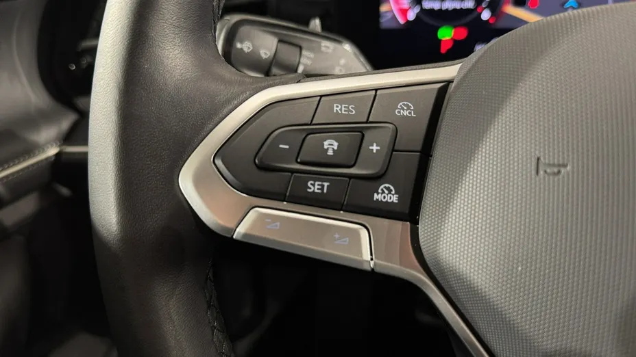VOLKSWAGEN Passat -