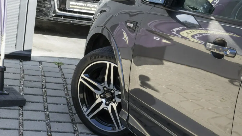 FORD Kuga -
