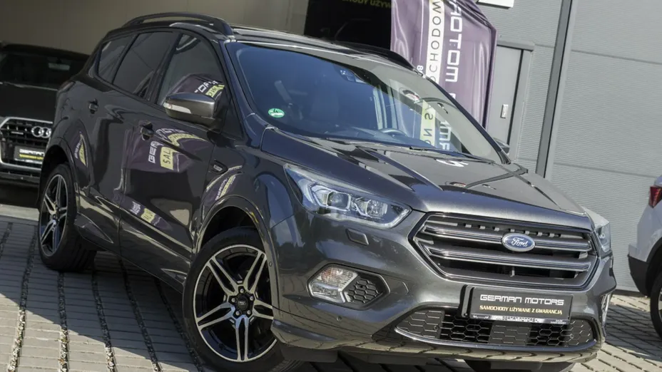 FORD Kuga -