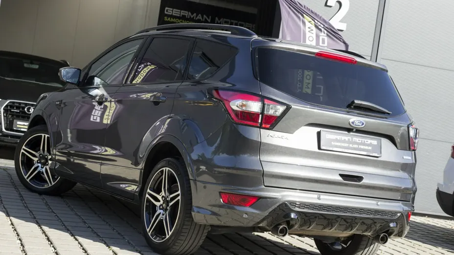 FORD Kuga -