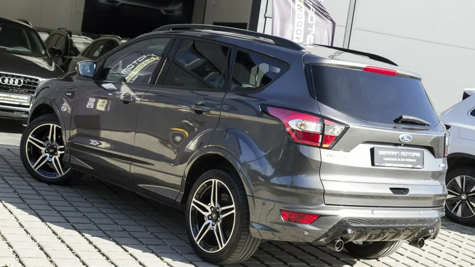 FORD Kuga -