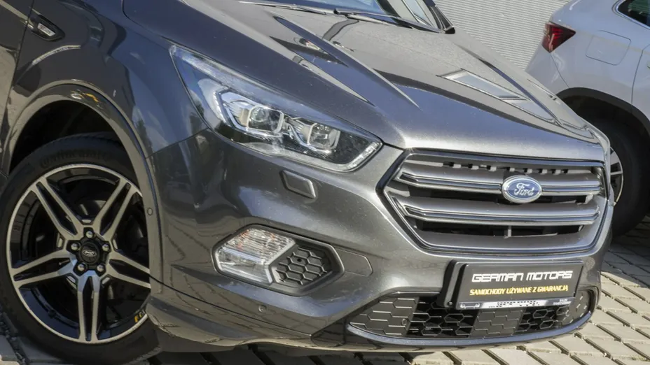 FORD Kuga -