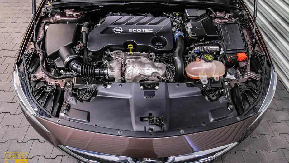 OPEL Insignia -