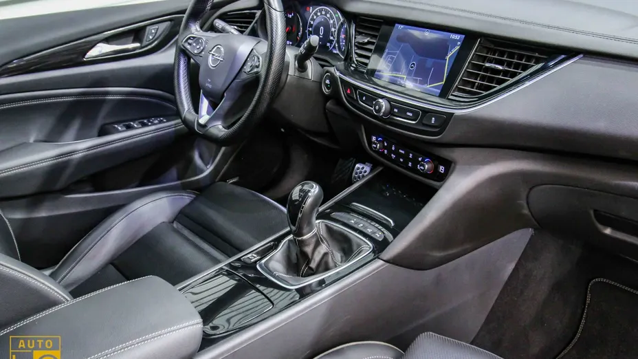 OPEL Insignia -