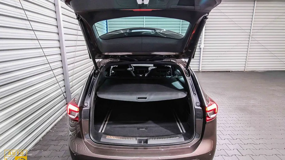 OPEL Insignia -