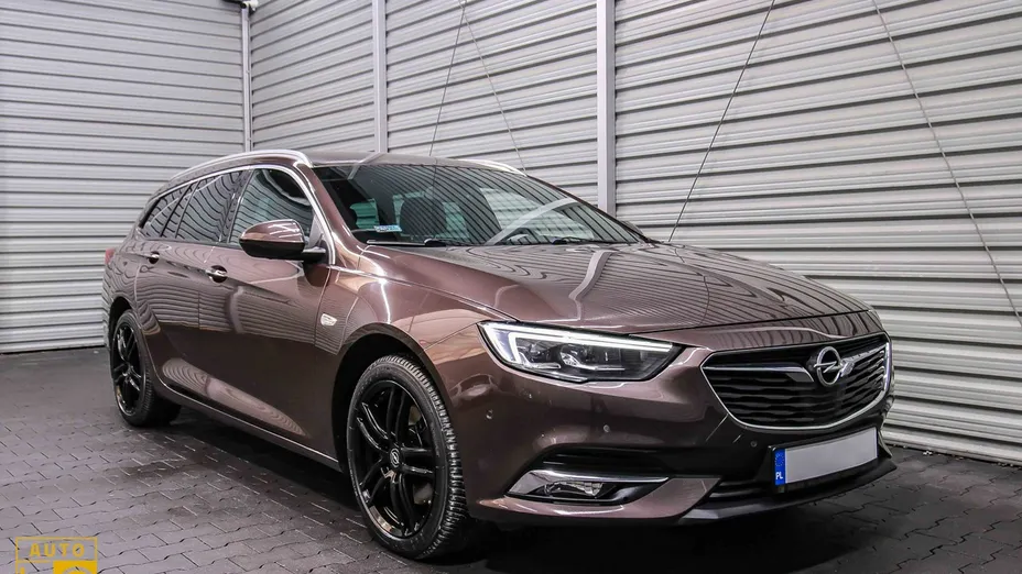 OPEL Insignia -