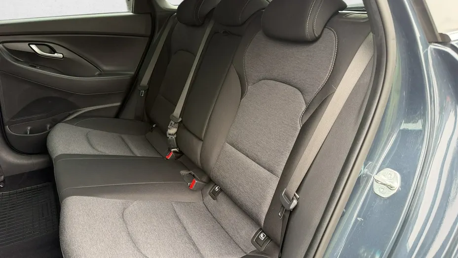 HYUNDAI i30 -