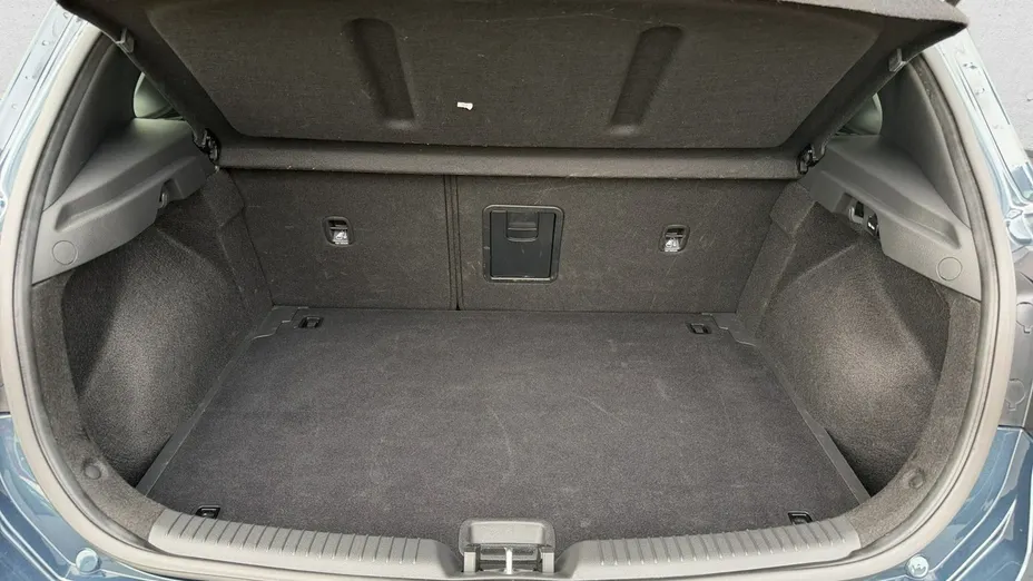 HYUNDAI i30 -
