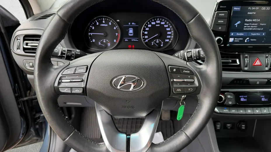 HYUNDAI i30 -